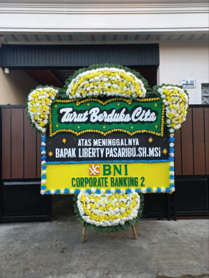 Papan Bunga Duka di Tayan Hulu
